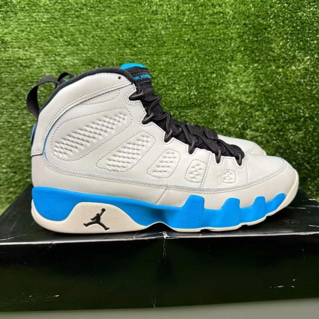 Used - Air Jordan 9 Retro Powder Blue (2024) - US M 10 - detail 2